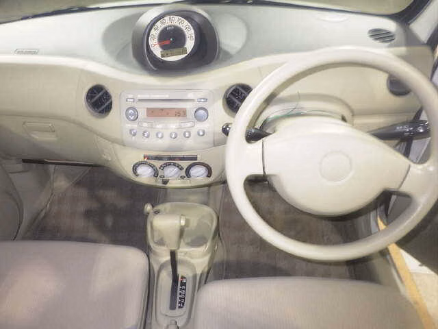 DAIHATSU ESSE