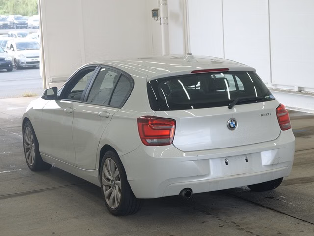BMW 1-SERIES