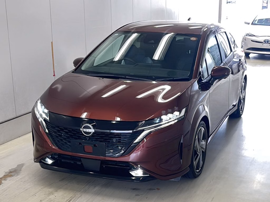 Nissan Aura