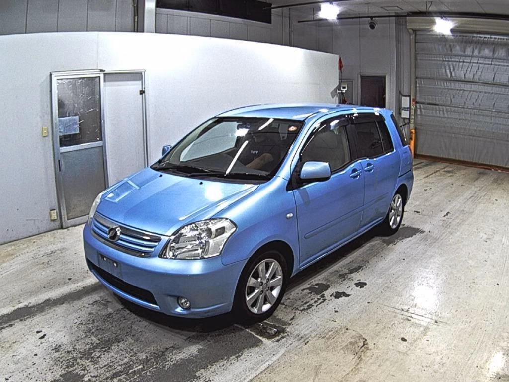 TOYOTA RAUM