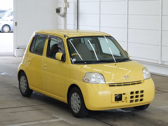 DAIHATSU ESSE