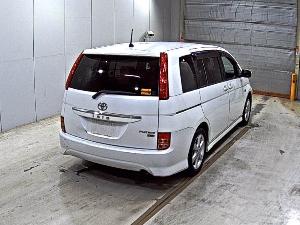 TOYOTA ISIS
