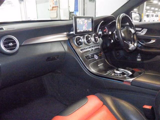 MERCEDES-BENZ C-CLASS