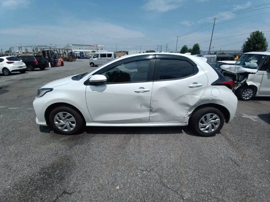 TOYOTA YARIS