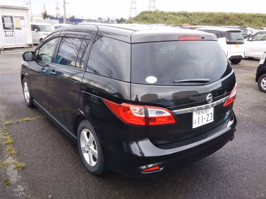 NISSAN LAFESTA