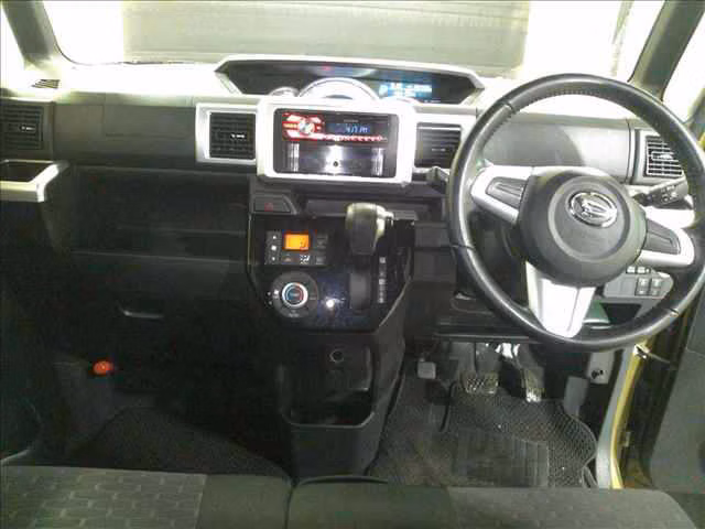 DAIHATSU WAKE