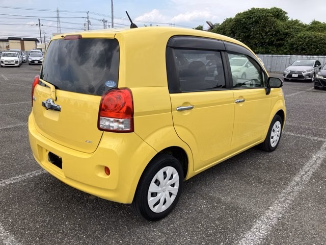 TOYOTA PORTE