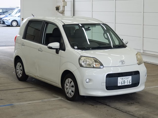 TOYOTA PORTE