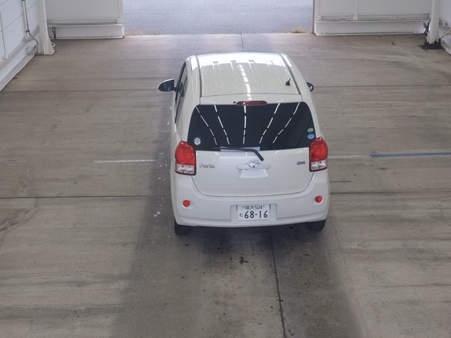 TOYOTA PORTE