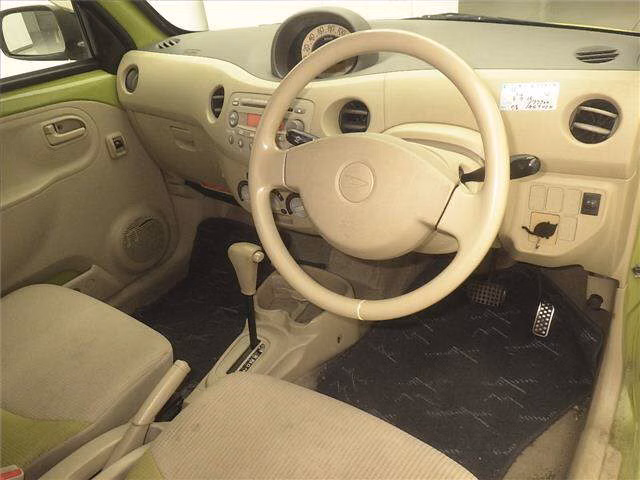 DAIHATSU ESSE