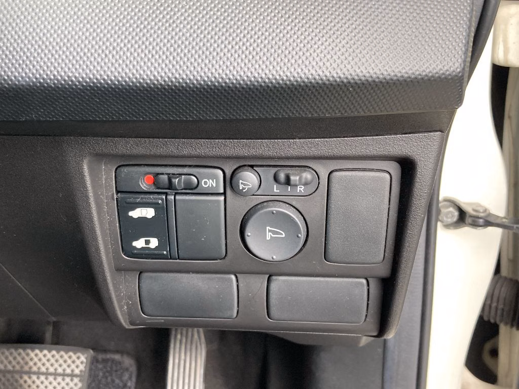 HONDA FREED SPIKE