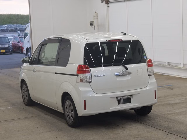 TOYOTA SPADE