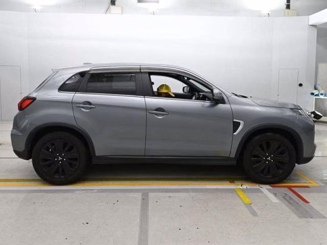 MITSUBISHI RVR