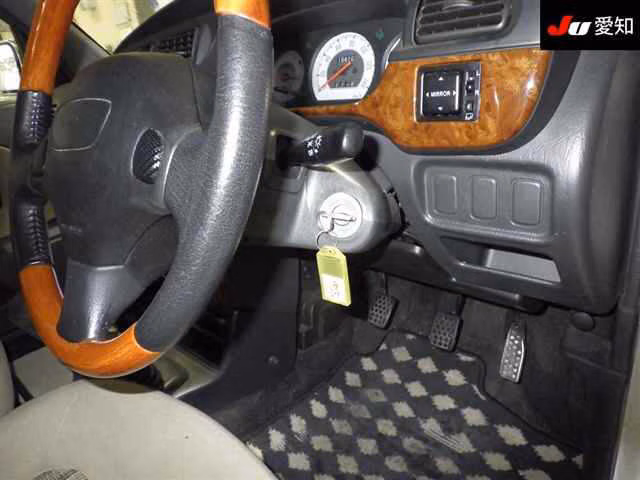 DAIHATSU MIRA GINO