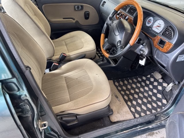 DAIHATSU MIRA GINO