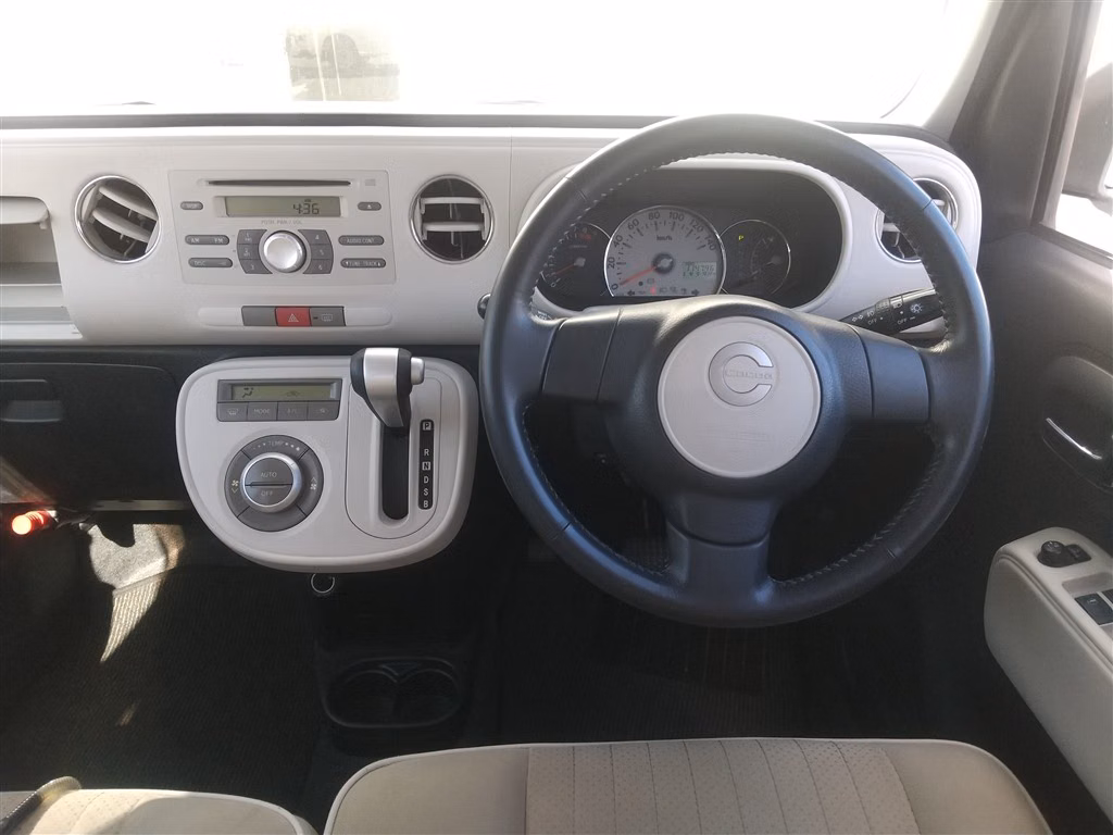 DAIHATSU MIRA COCOA
