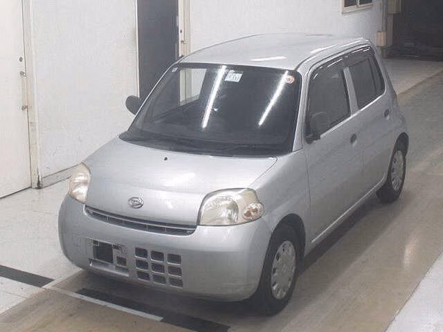 DAIHATSU ESSE