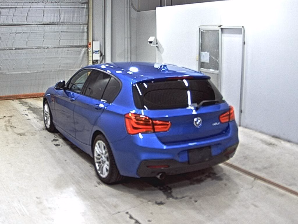 BMW 1-SERIES
