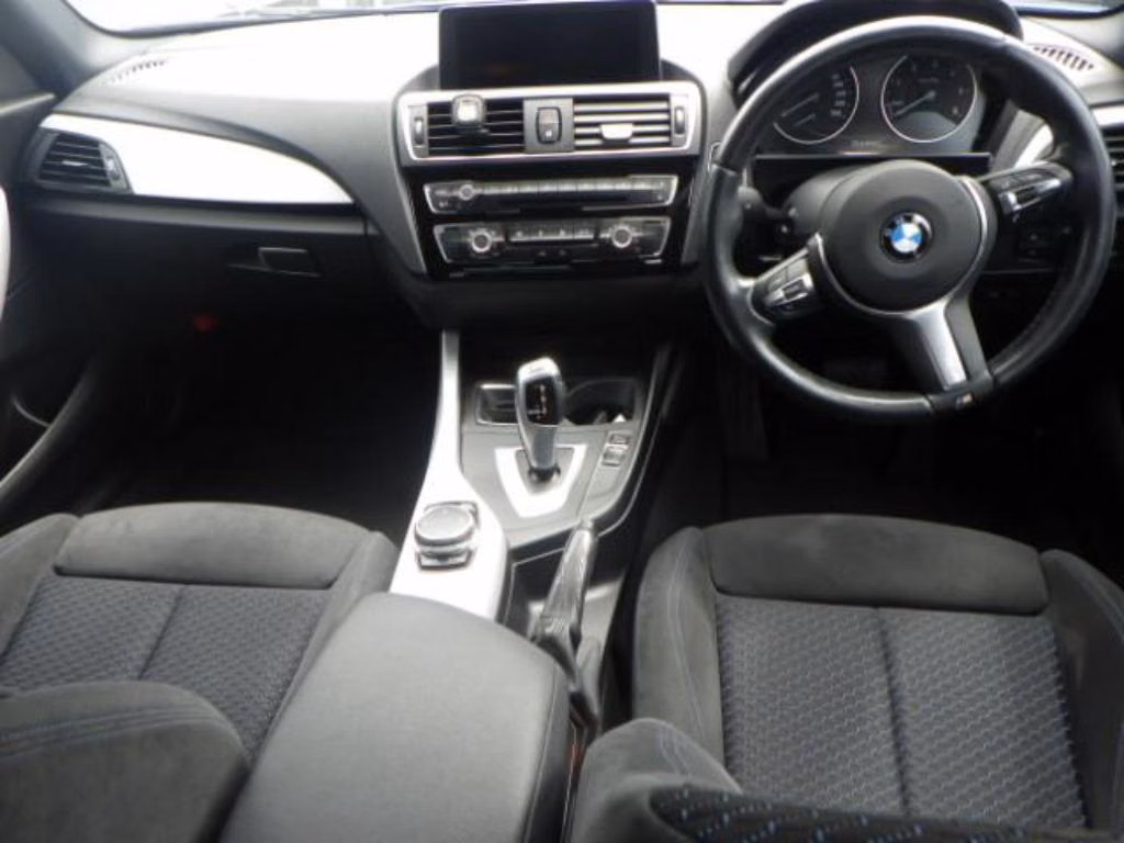 BMW 1-SERIES
