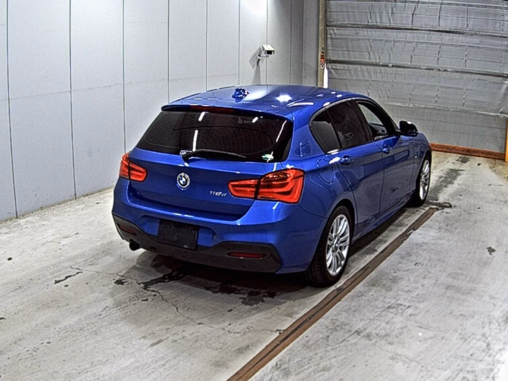 BMW 1-SERIES