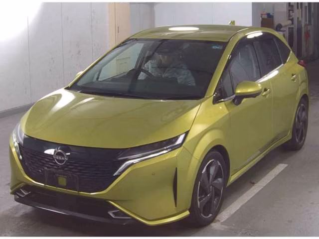 Nissan Aura