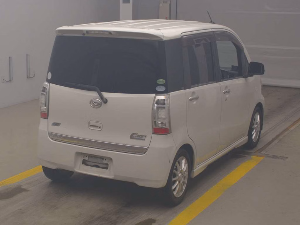 DAIHATSU TANTO EXE