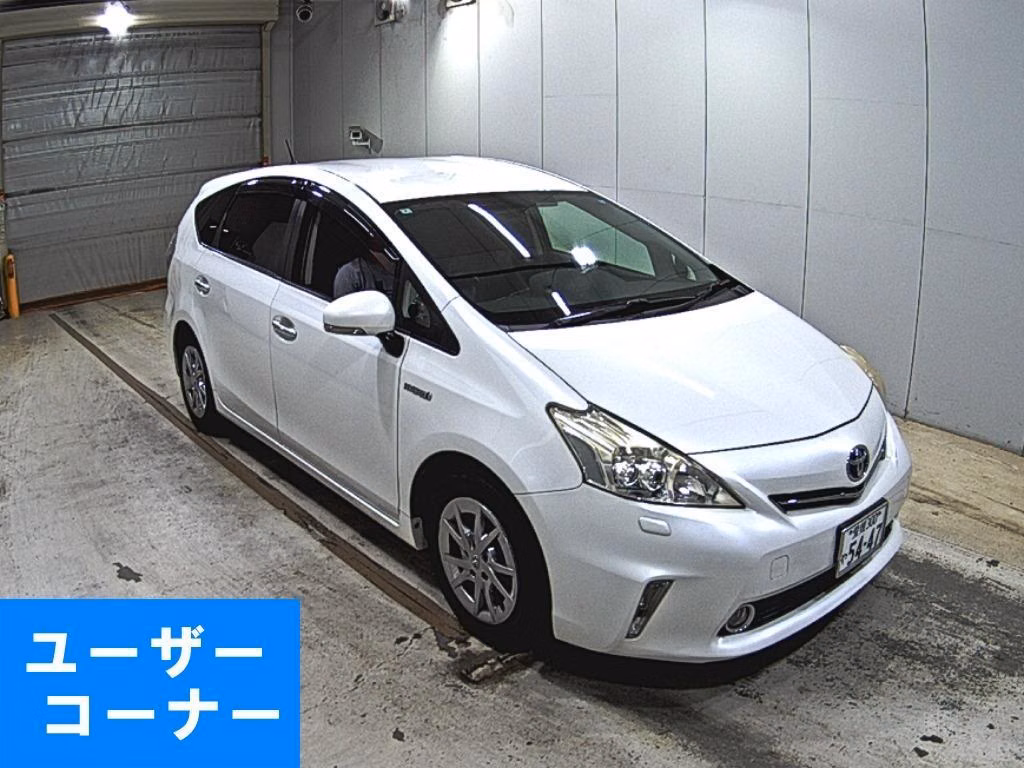 TOYOTA PRIUS ALPHA
