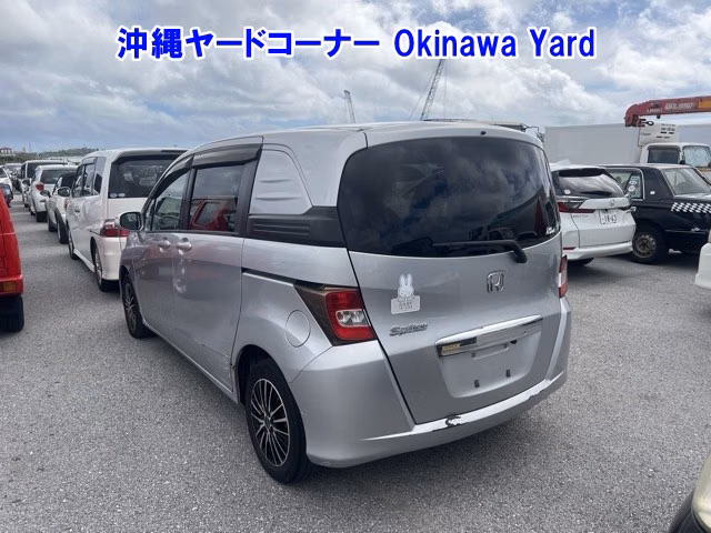 HONDA FREED SPIKE
