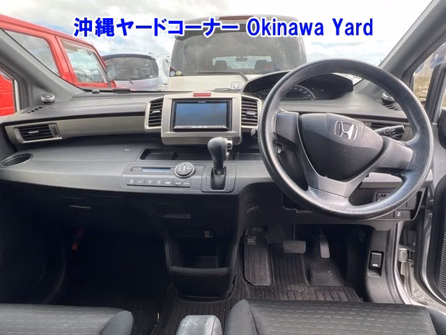 HONDA FREED SPIKE