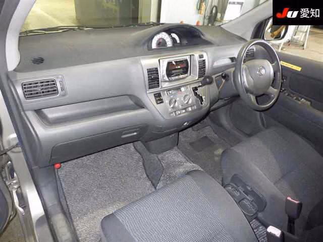 TOYOTA RAUM