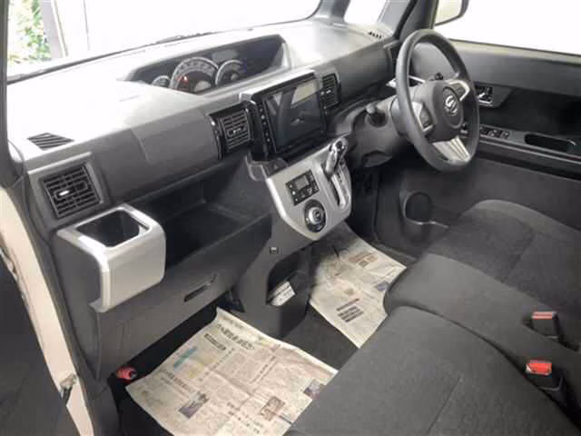 DAIHATSU WAKE