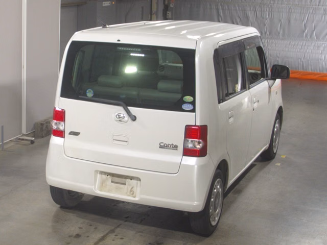 DAIHATSU MOVE CONTE