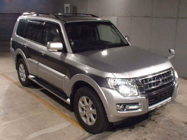 MITSUBISHI PAJERO
