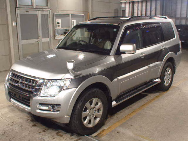 MITSUBISHI PAJERO