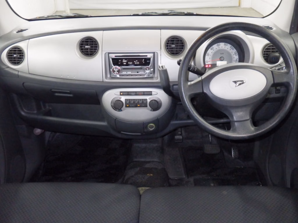 DAIHATSU MOVE LATTE