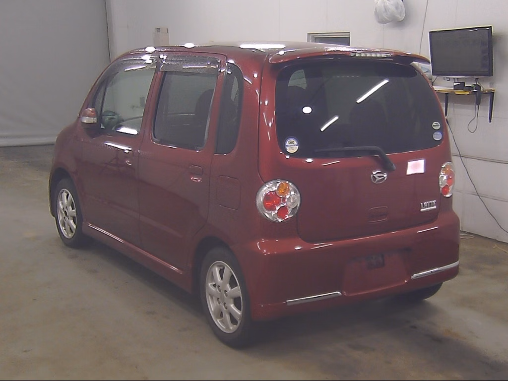 DAIHATSU MOVE LATTE
