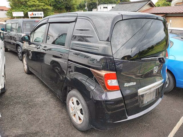 HONDA FREED SPIKE