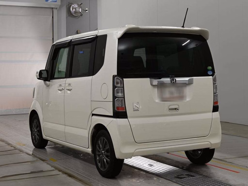 HONDA N-BOX