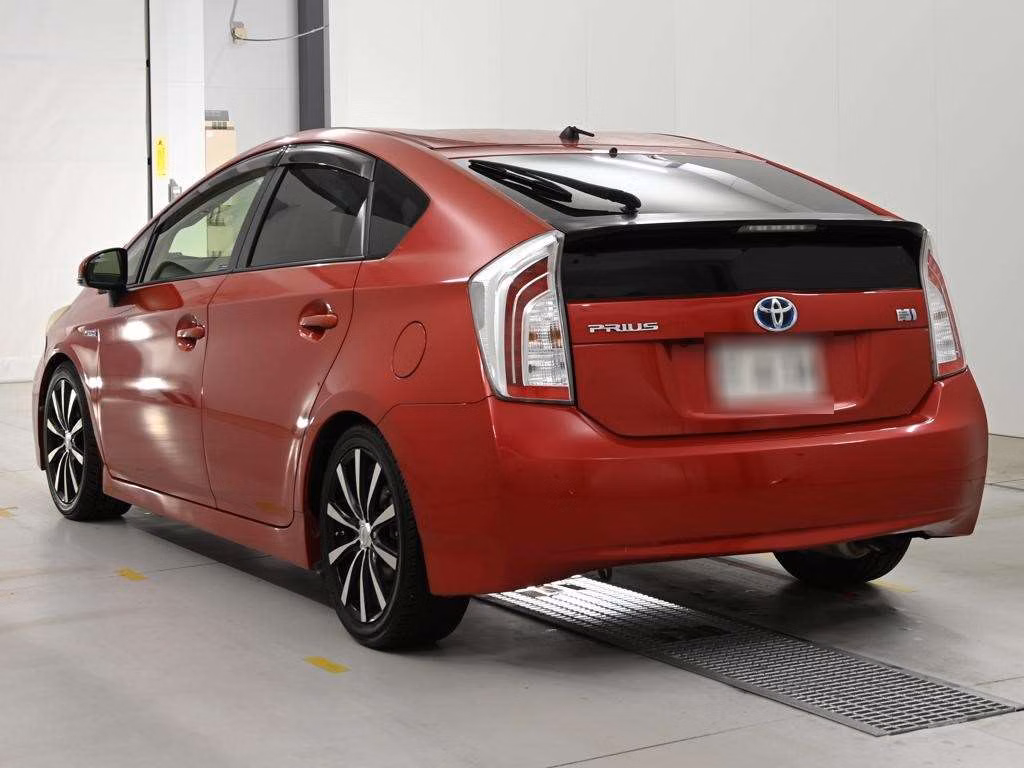 TOYOTA PRIUS