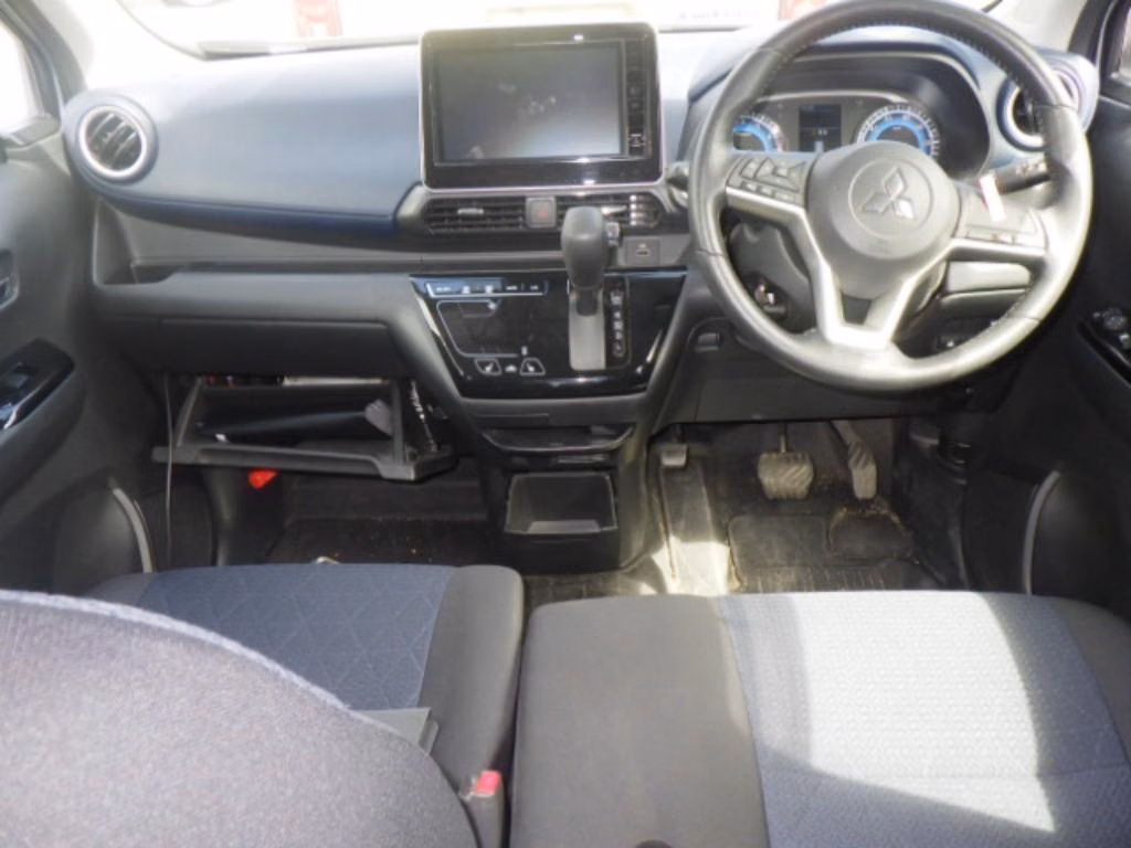 MITSUBISHI EK X