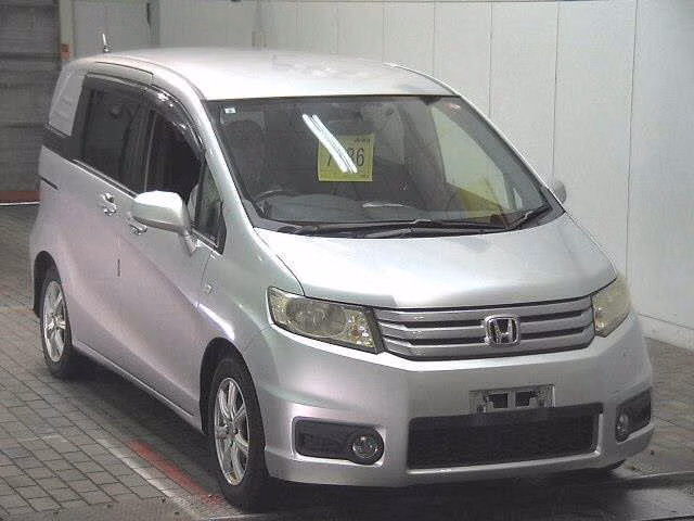 HONDA FREED SPIKE