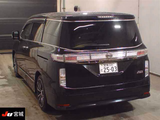 NISSAN ELGRAND