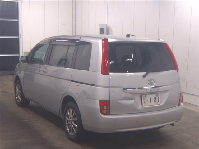 TOYOTA ISIS