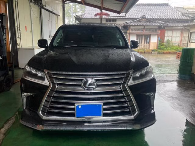 LEXUS LX570