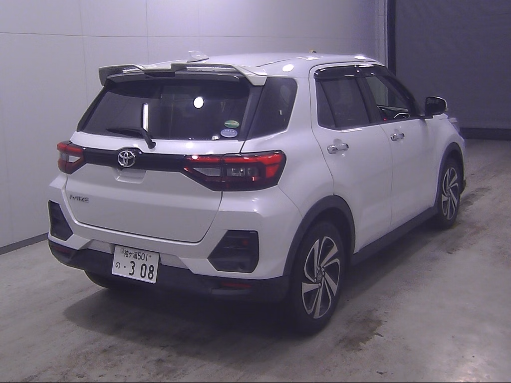 TOYOTA RAIZE