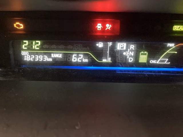 TOYOTA PRIUS ALPHA