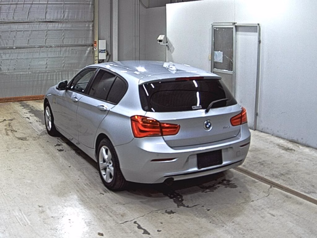 BMW 1-SERIES