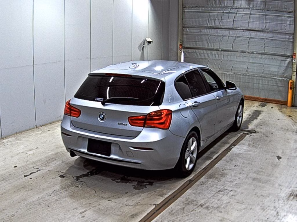 BMW 1-SERIES
