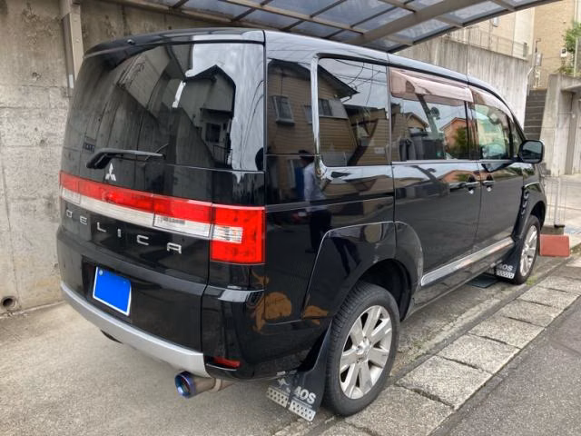 Mitsubishi Delica D:5