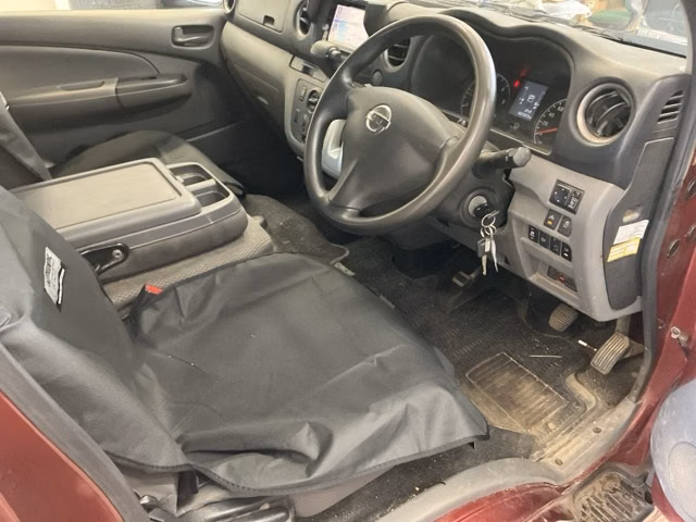 NISSAN NV350 CARAVAN